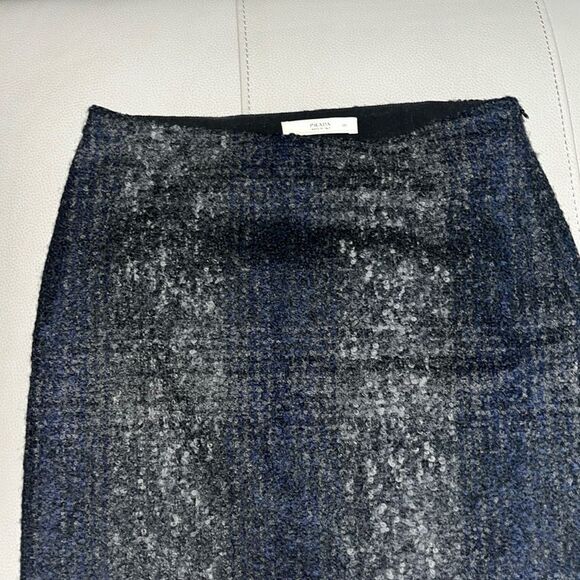 PRADA wool skirt Made in Italy Sz 36 - Picture 3 of 10